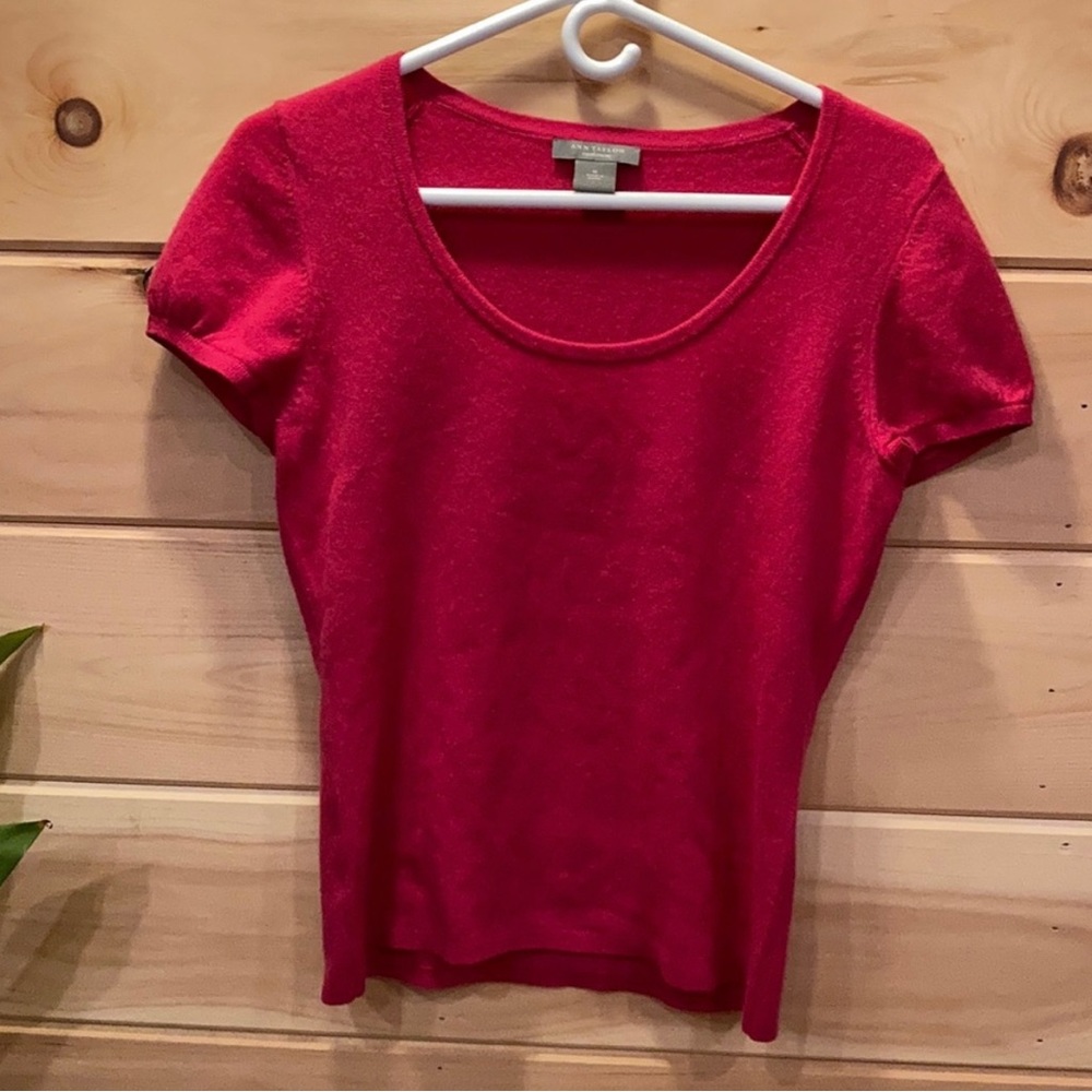 Medium Pink Ann Taylor Cashmere top. Gently worn. So pretty!